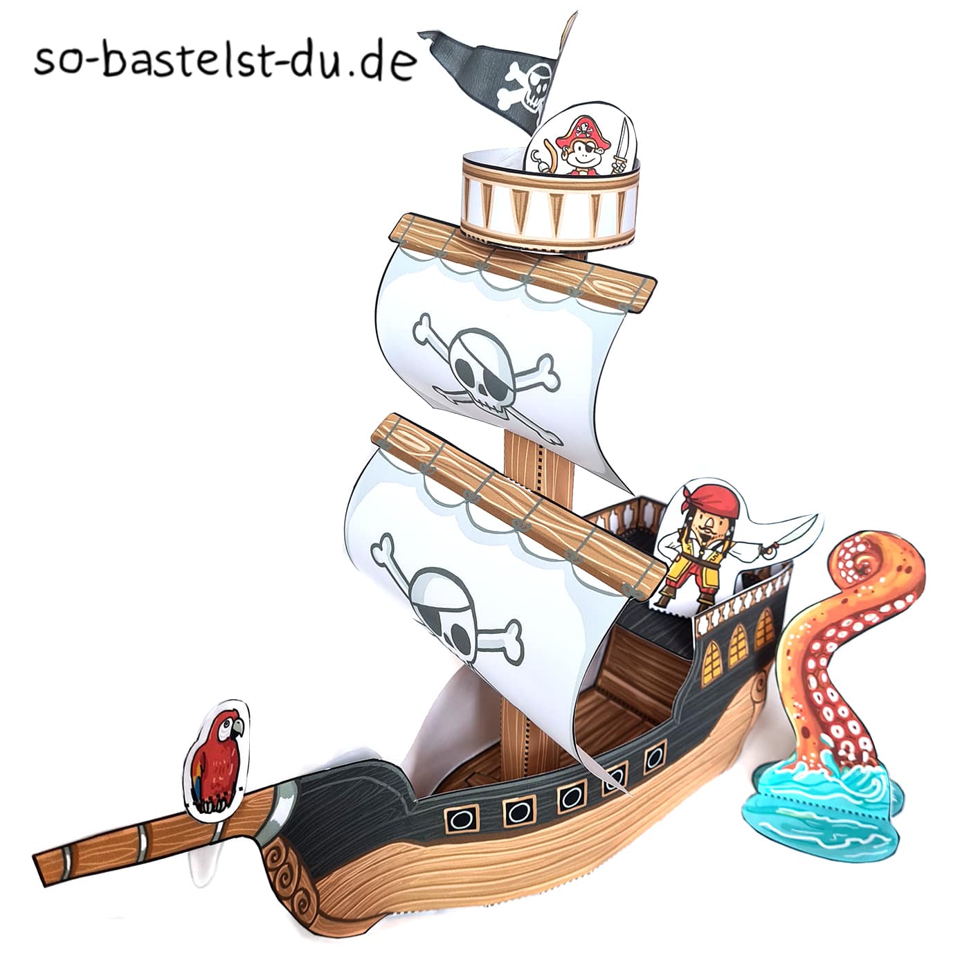 Piratenschiff mit Crew